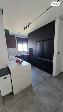 דירה, הפועל 7, בת ים