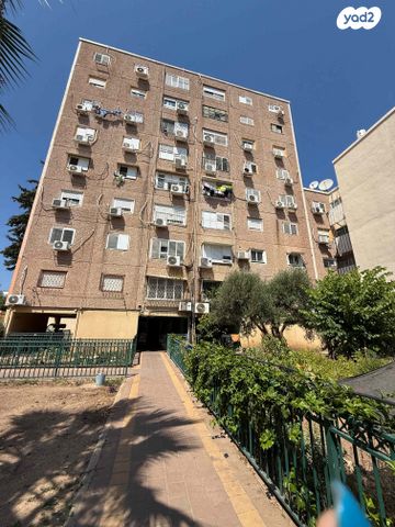 דירה, יהודה אלקלעי, נווה אלון, עכו