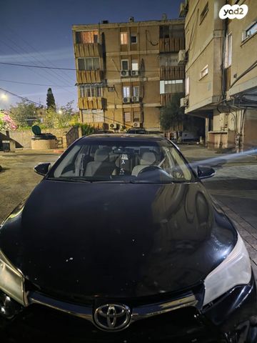 טויוטה קאמרי