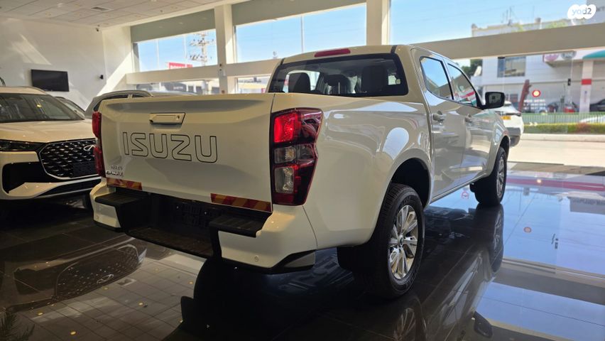 איסוזו די-מקס