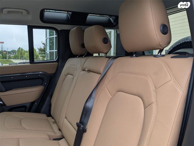 לנד רובר דיפנדר