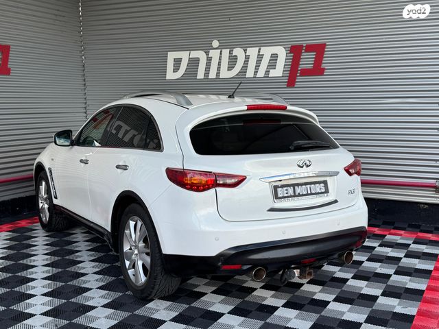 אינפיניטי FX37