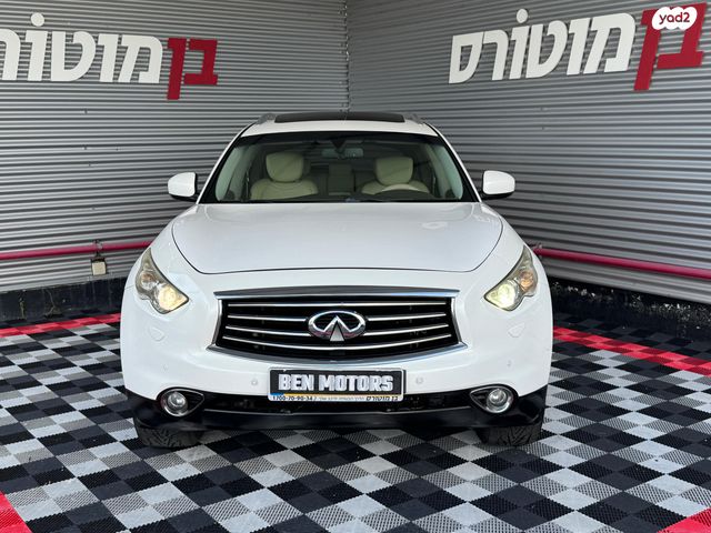 אינפיניטי FX37