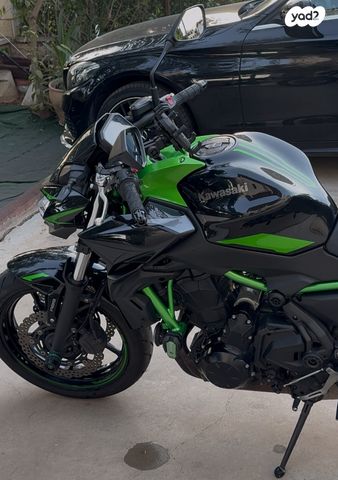 קאוואסאקי Z650