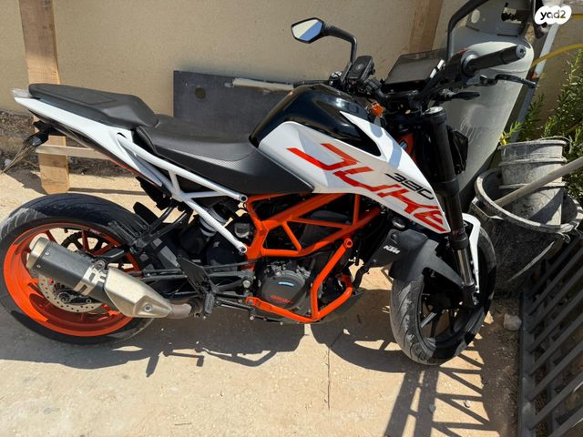 KTM Naked Duke 390