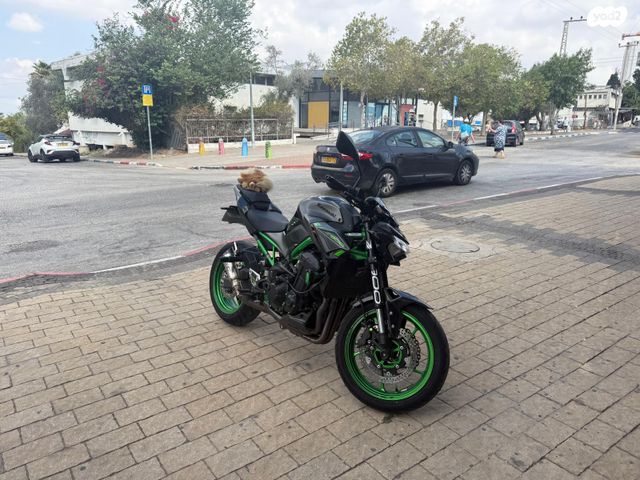 קאוואסאקי Z900
