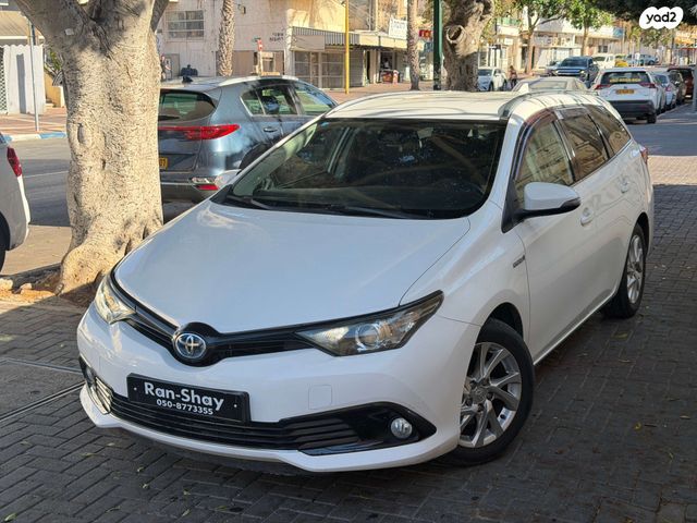 מודעת רכב טויוטה אוריס