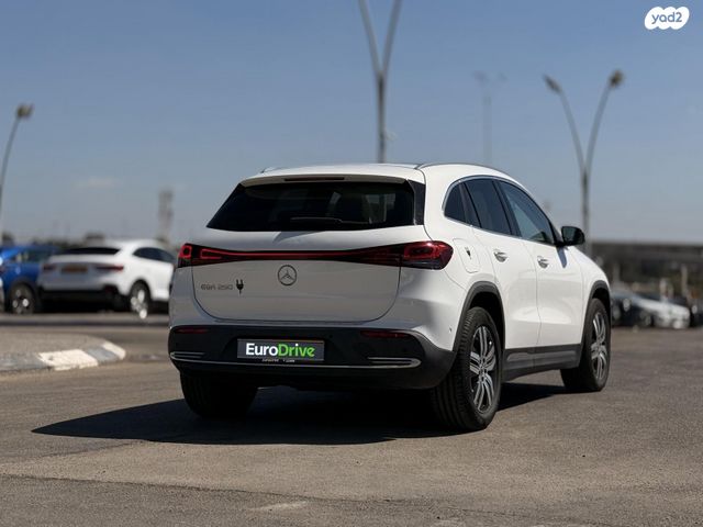 מרצדס-בנץ EQA