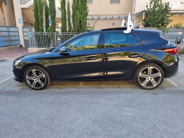 מודעת רכב סיאט לאון