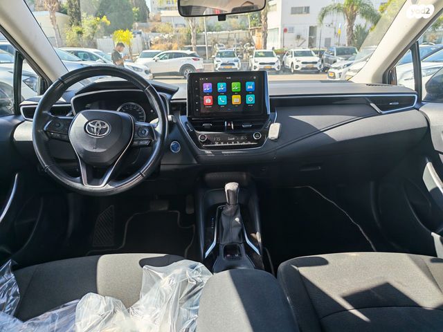 טויוטה קורולה