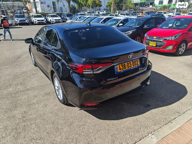 טויוטה קורולה