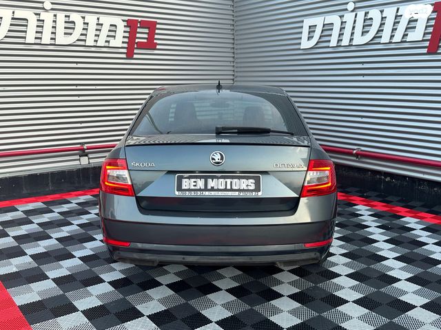 סקודה אוקטביה 