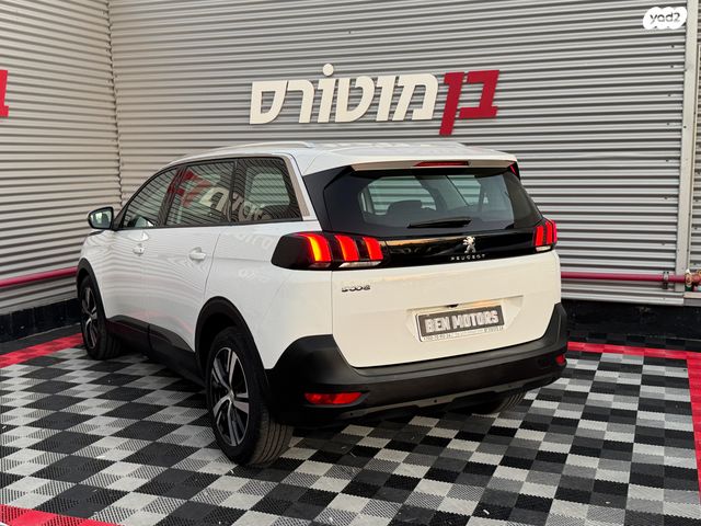 פיג'ו 5008