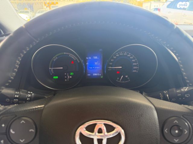 טויוטה אוריס