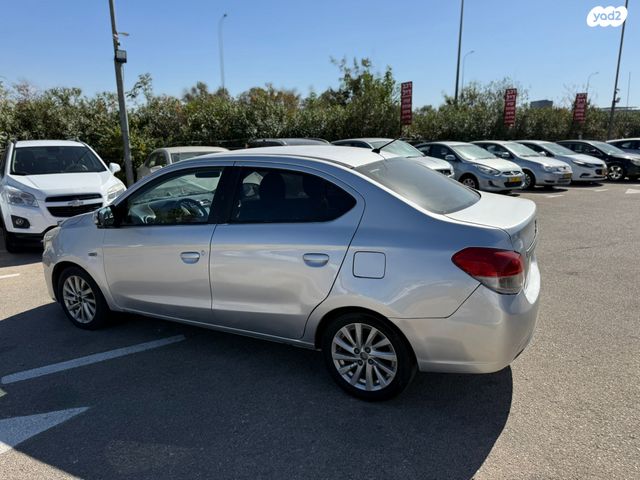 מיצובישי אטראז'