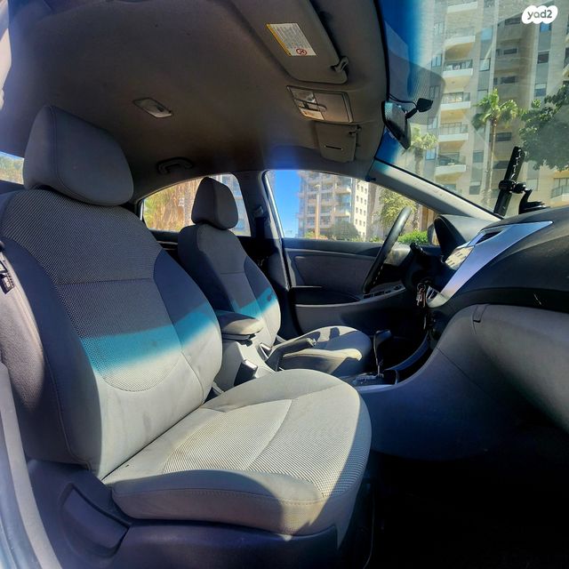 יונדאי אקסנט i25