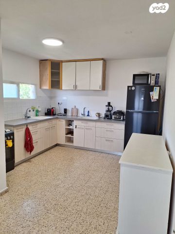 דירת גן, גלעד 1, אלון מורה, אלון מורה