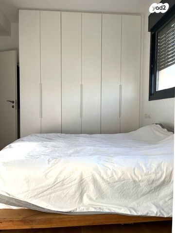 דירה, יואב 30, חרוזים, רמת גן