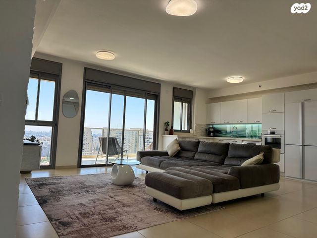 דירה, שלמה אלירז 1, רמב"ם, ראשון לציון