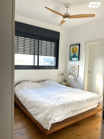 דירה, יואב 30, חרוזים, רמת גן