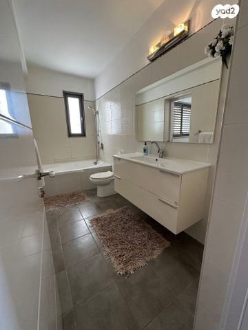 דירה, שלמה אלירז 1, רמב"ם, ראשון לציון