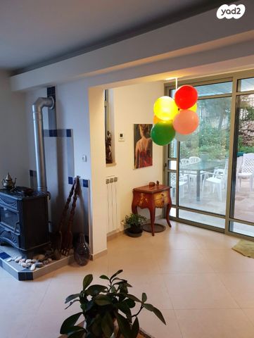 דירת גן, ארתור הנטקה 60, קרית היובל, ירושלים