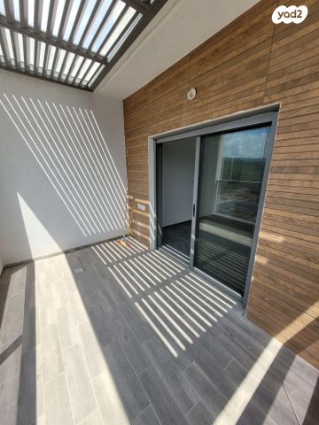 דו משפחתי, צורית 1, נוף האגם, מעלות תרשיחא