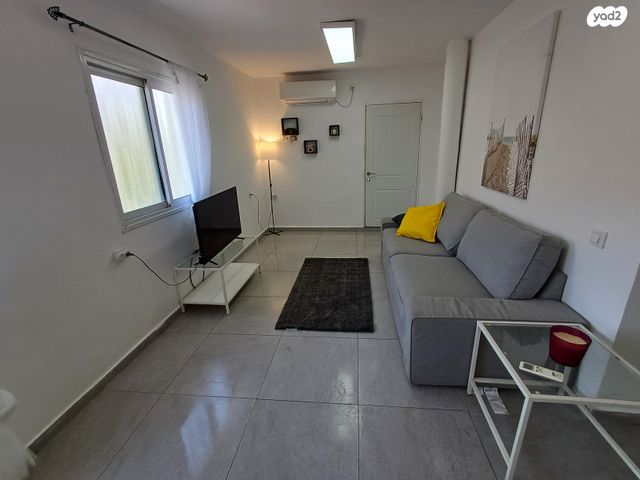 יוסף שפרינצק 13