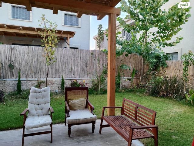 דו משפחתי, גבעות עדן, גבעות עדן, גבעות עדן