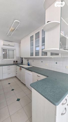 בית פרטי/ קוטג', משה שפירא 23, צפון מזרח מרכז העיר, נתניה