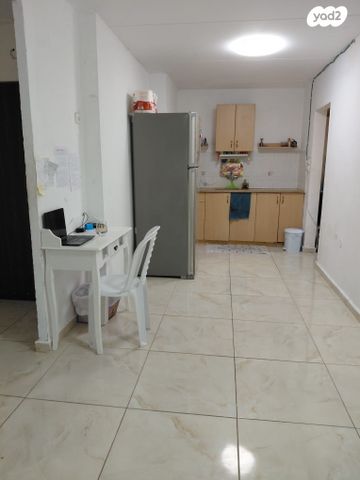 דירה, הגליל 14, המיסדים, כרמיאל