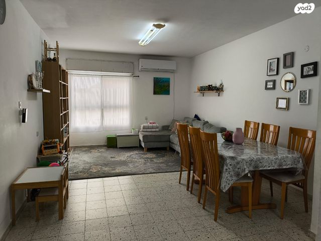 דירה, ארץ חמדה 207, רבבה, רבבה