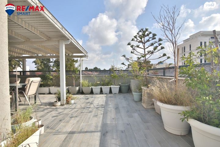 גג/ פנטהאוז, הפלוגות, קרית חיים מזרחית, חיפה