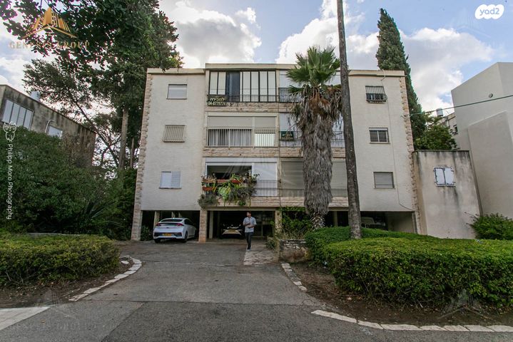 דירה, שדרות טרומפלדור, נווה שאנן, חיפה