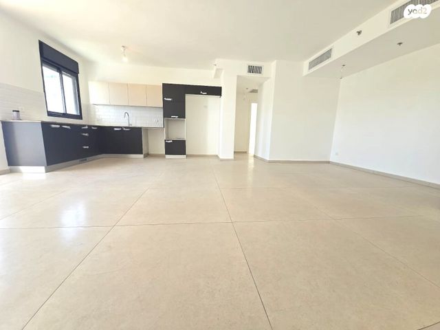 דירה, עזר וייצמן, מתחם 1200, הוד השרון