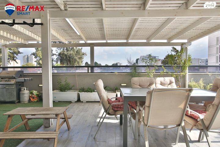 גג/ פנטהאוז, הפלוגות, קרית חיים מזרחית, חיפה