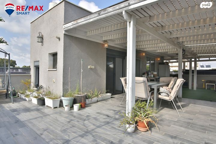 גג/ פנטהאוז, הפלוגות, קרית חיים מזרחית, חיפה