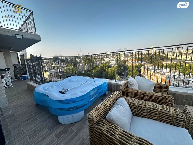 גג/ פנטהאוז, קטמונים, ירושלים