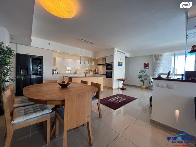 דירה, שדרות ניצה 26, צפון מערב מרכז העיר, נתניה