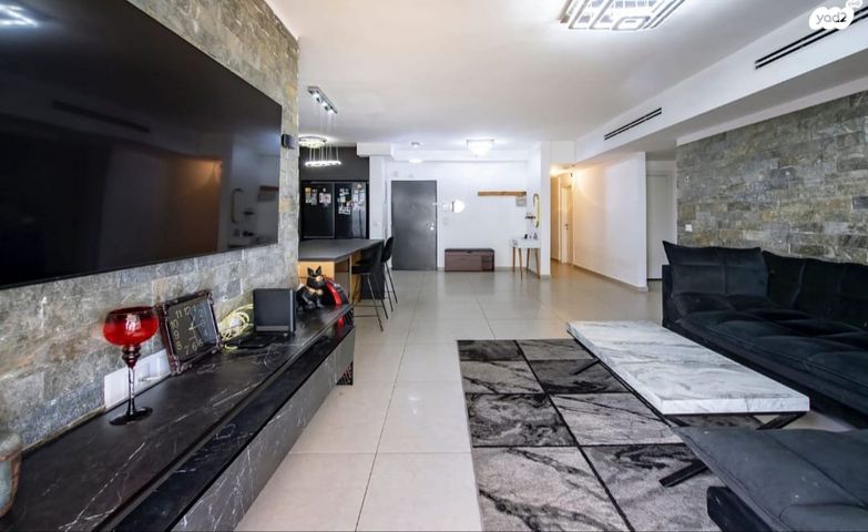 דירה, הכרמל, יבנה