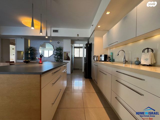 דירה, שדרות ניצה 26, צפון מערב מרכז העיר, נתניה