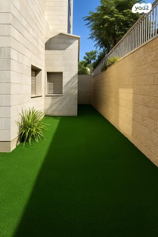 דירת גן, אודם, אבני חן, חריש