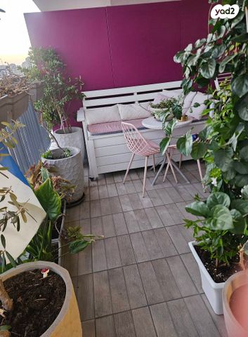 דירה, דבורה הנביאה, נגבה, רמת גן