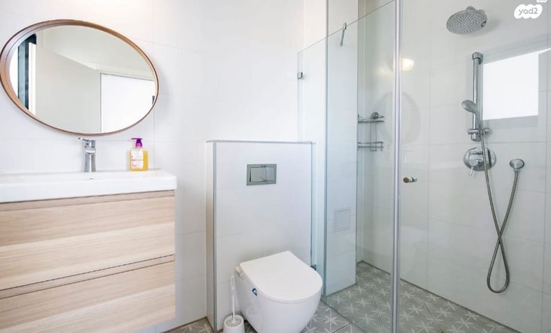 דירה, הכרמל, יבנה