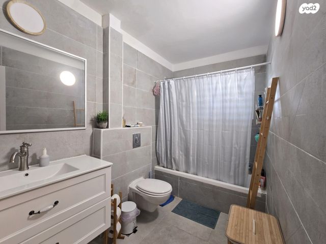 דירה, שלמה, פסגת זאב, ירושלים