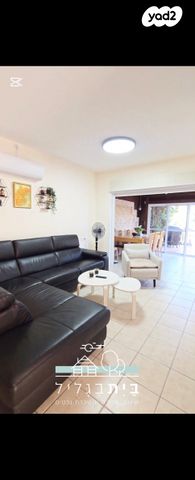 דו משפחתי, האלון, גבעת ארזים, שלומי