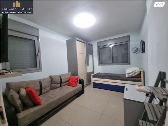 דירה, טופז, אבני חן, חריש