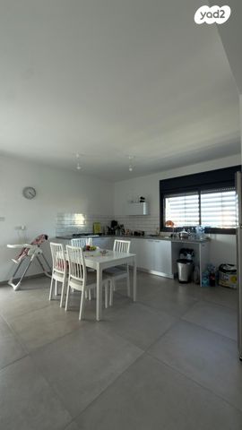 דירה, קלוזנר 11, לב העיר, בת ים