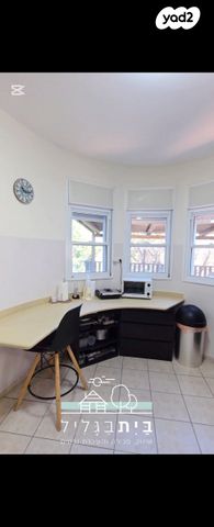 דו משפחתי, האלון, גבעת ארזים, שלומי