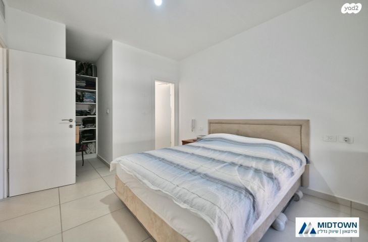 דירה, דוד זהבי, הזמר העברי, כפר סבא